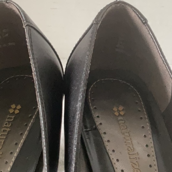 Naturalizer Black Classic Heels with Silver Buckle - Picture 5 of 8